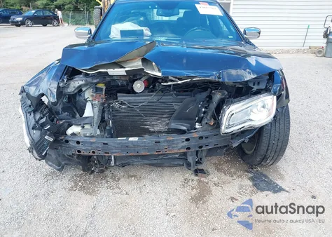 2014 Chrysler 300C Awd z USA, uszkodzony, nr VIN 2C3CCAKTXEH157768